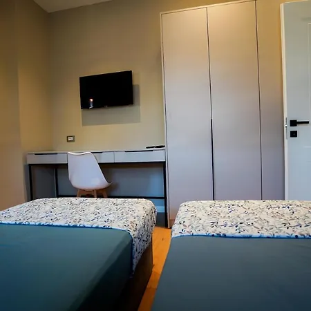 Klei's Daily * Τίρανα